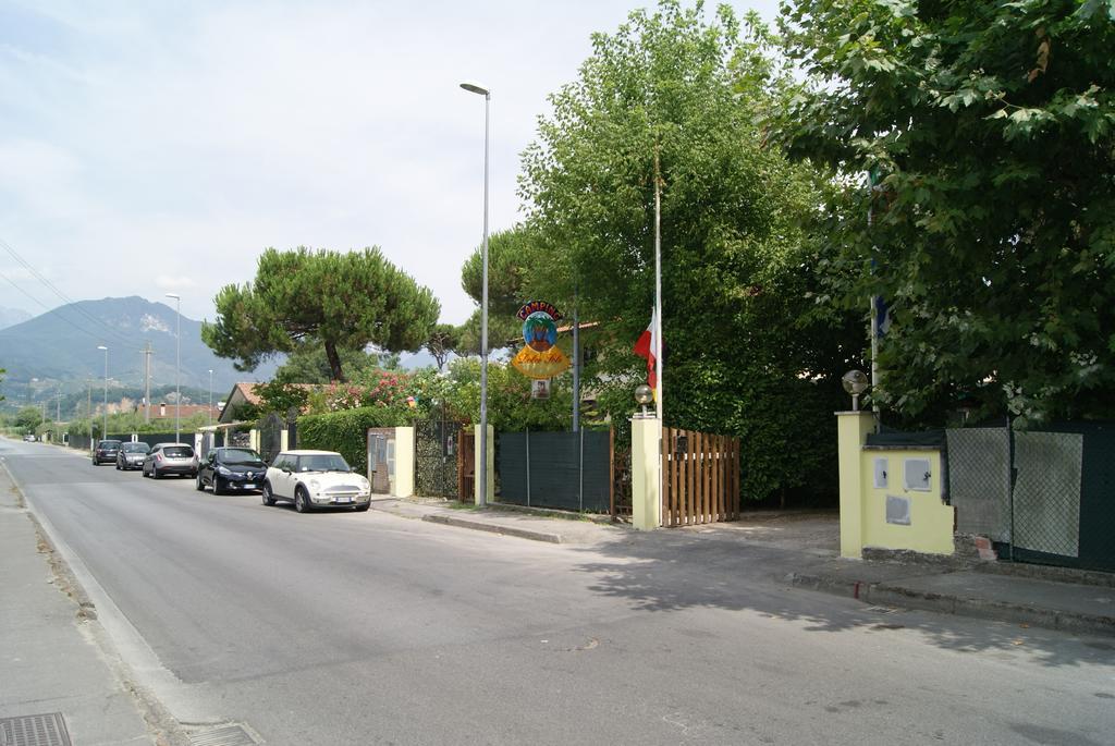 Camping Dolce Sole Marina di Massa Extérieur photo